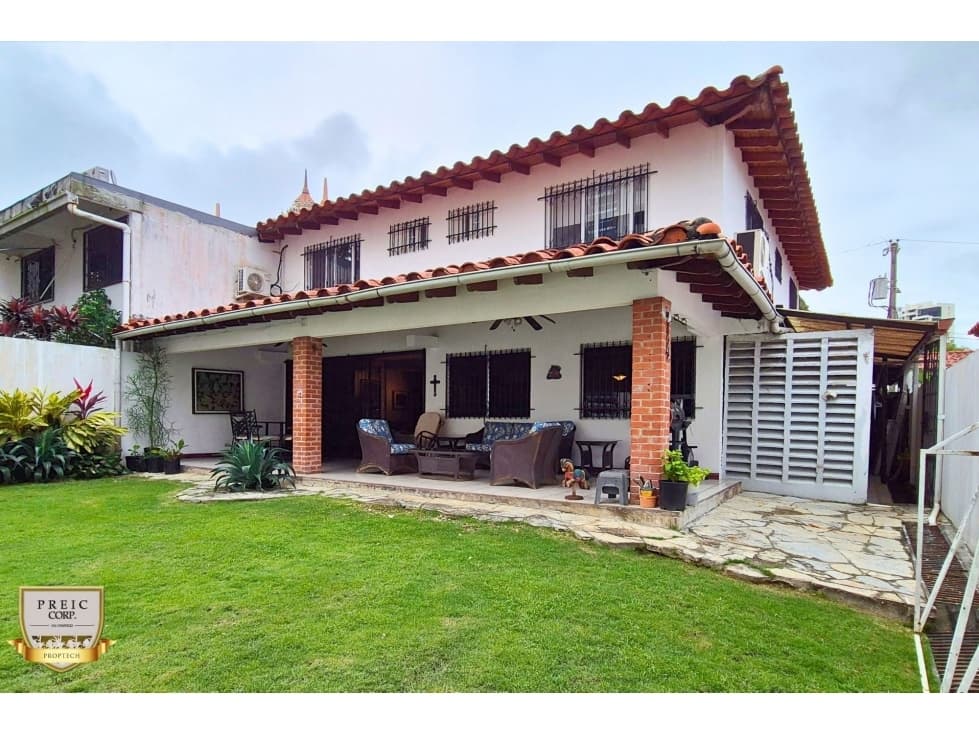 Casa 4 hab en El Cangrejo - Urbanización cerrada con jardín P.M.